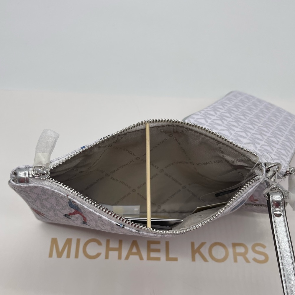 Michael Kors JST Multi Wristlet Trio - Picture 6 of 10